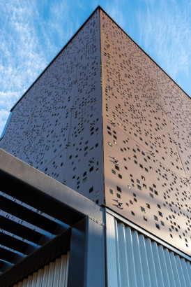 Parasoleil™ Panels in use for the EDIT at River North Apartments case study