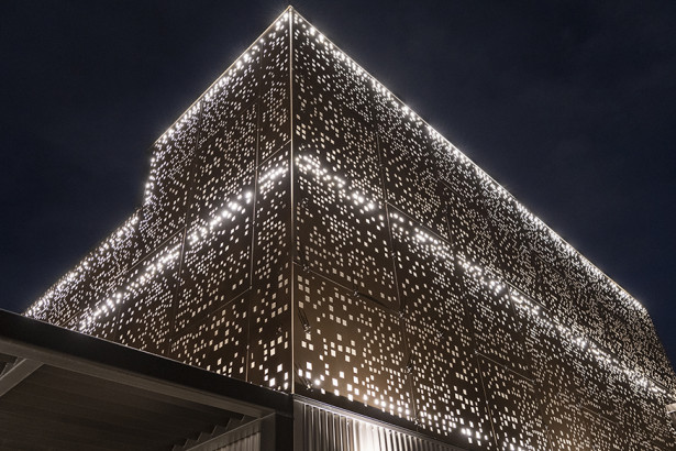 Parasoleil™ Panels in use for the EDIT at River North Apartments case study