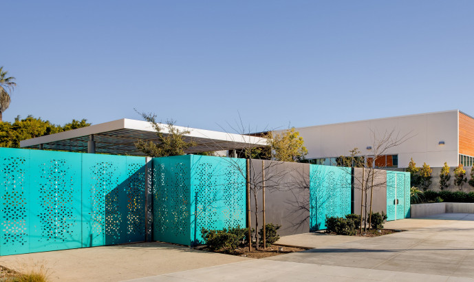 Parasoleil™ Panels in use for the Logan Memorial Education Complex case study