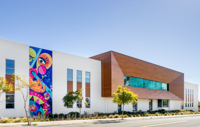 Parasoleil™ Panels in use for the Logan Memorial Education Complex case study