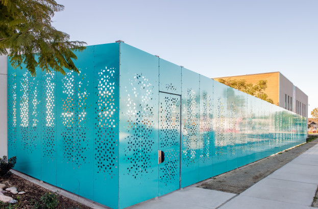 Parasoleil™ Panels in use for the Logan Memorial Education Complex case study