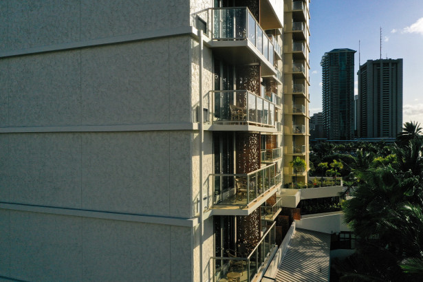 Parasoleil™ Panels in use for the Luana Waikiki Hotel & Suites case study