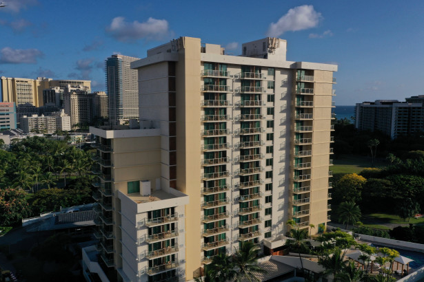 Parasoleil™ Panels in use for the Luana Waikiki Hotel & Suites case study