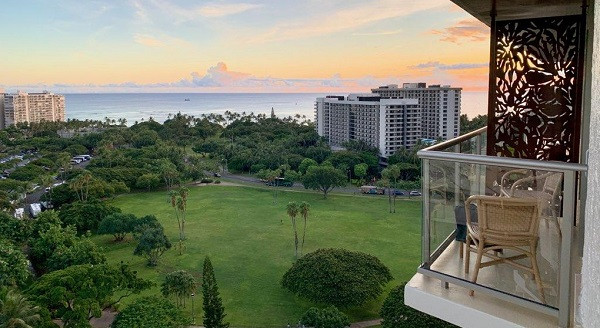 Parasoleil™ Panels in use for the Luana Waikiki Hotel & Suites case study