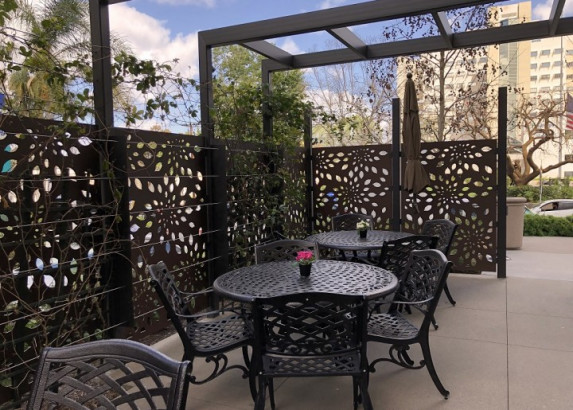 Parasoleil™ Panels in use for the Mercy Medical MOB case study