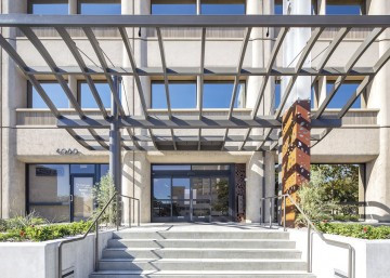 Parasoleil™ Panels in use for the Mercy Medical MOB case study