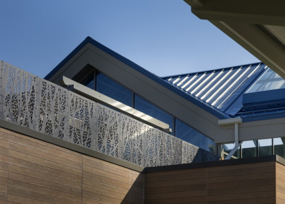 Parasoleil™ Panels in use for the North Hanover Endeavour Elementary School case study
