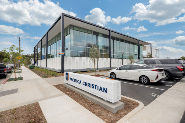 Parasoleil™ Panels in use for the Pacifica Christian case study