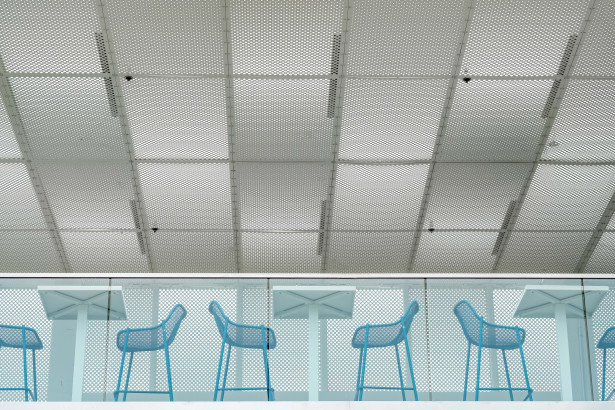 Parasoleil™ Panels in use for the Pacifica Christian case study