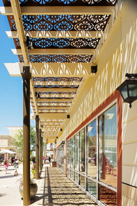 Parasoleil™ Panels in use for the Tanger Outlets case study