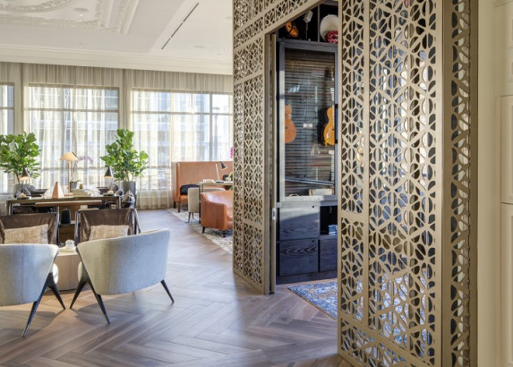 Parasoleil™ Panels in use for the Elizabeth Hotel case study