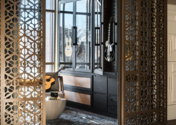 Parasoleil™ Panels in use for the Elizabeth Hotel case study