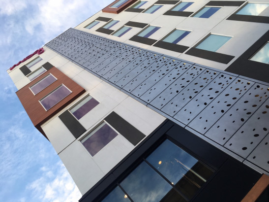 Parasoleil™ Panels in use for the The Moxy Hotel case study